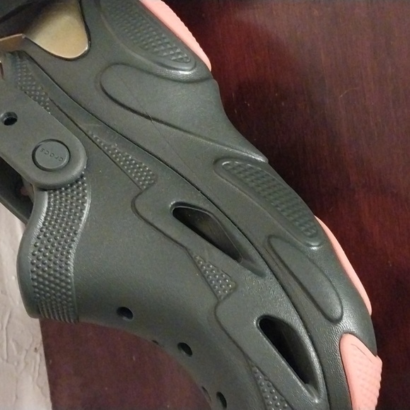 Crocs Clogs - Picture 5 of 12